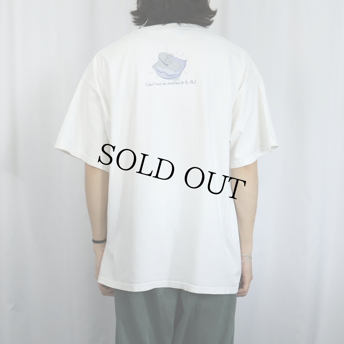 画像4: 90〜2000's NIKE "I don't need no invitation to the Ball" バスケットボールシューズプリントTシャツ XL (4)
