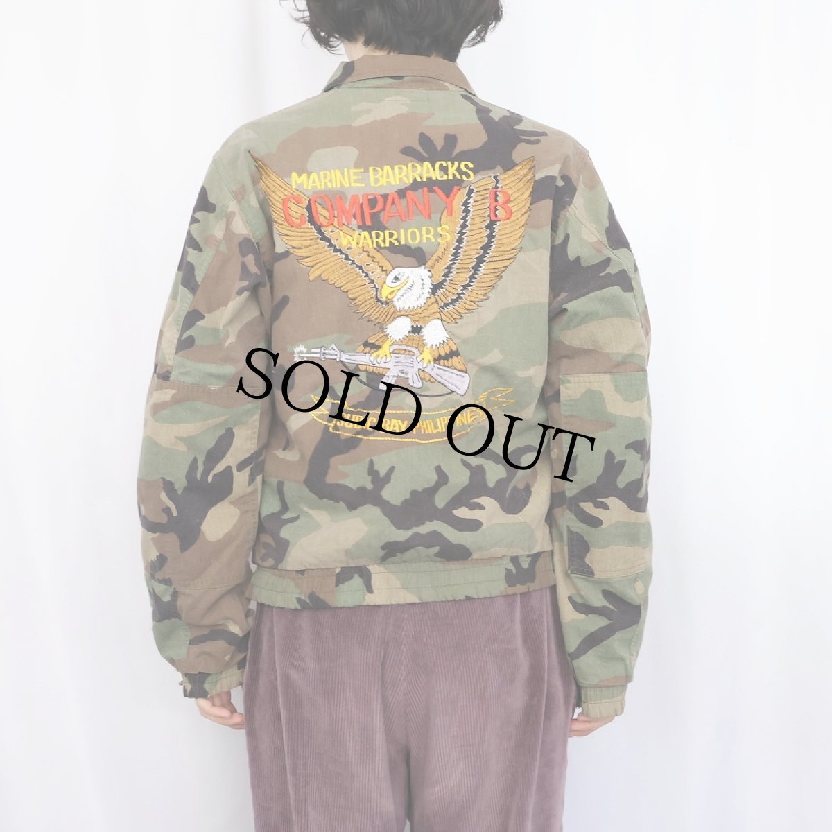 画像4: 80's U.S.M.C. "MARINE BARRACKS COMPANY B WARRIORS" ウッドランドカモ柄 スーベニアジャケット (4)