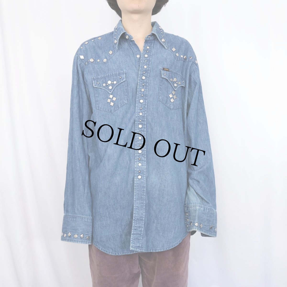 画像2: 70's Lee USA製 スタッズカスタム デニムウエスタンシャツ (2)