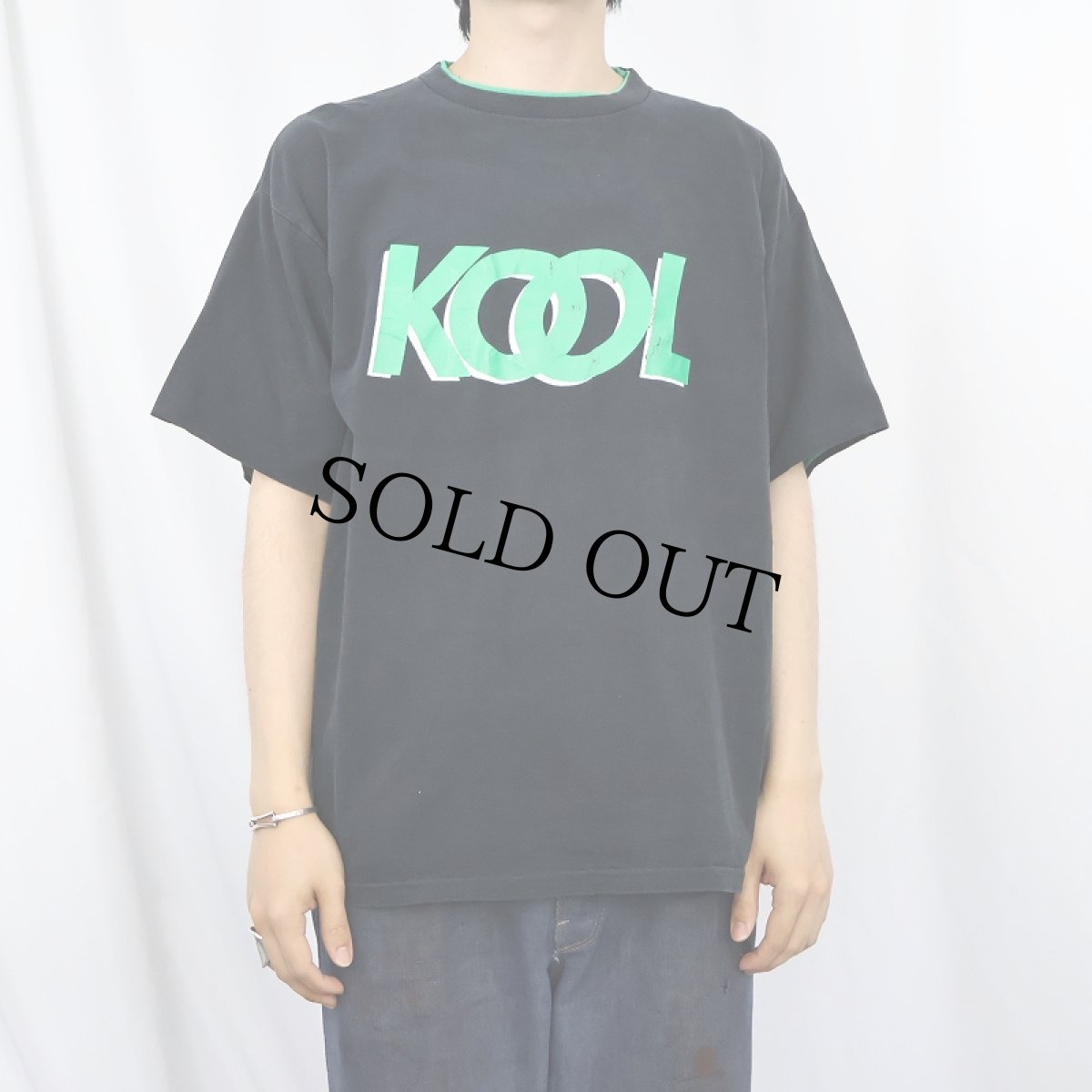 画像2: 90's KOOL タバコ企業 レイヤードデザイン ロゴプリントTシャツ L (2)