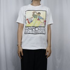 画像2: 90's Mary Engelbreit USA製 "THE NAMES PROJECT AIDS MEMORIAL QUILT" アートプロジェクトTシャツ M (2)