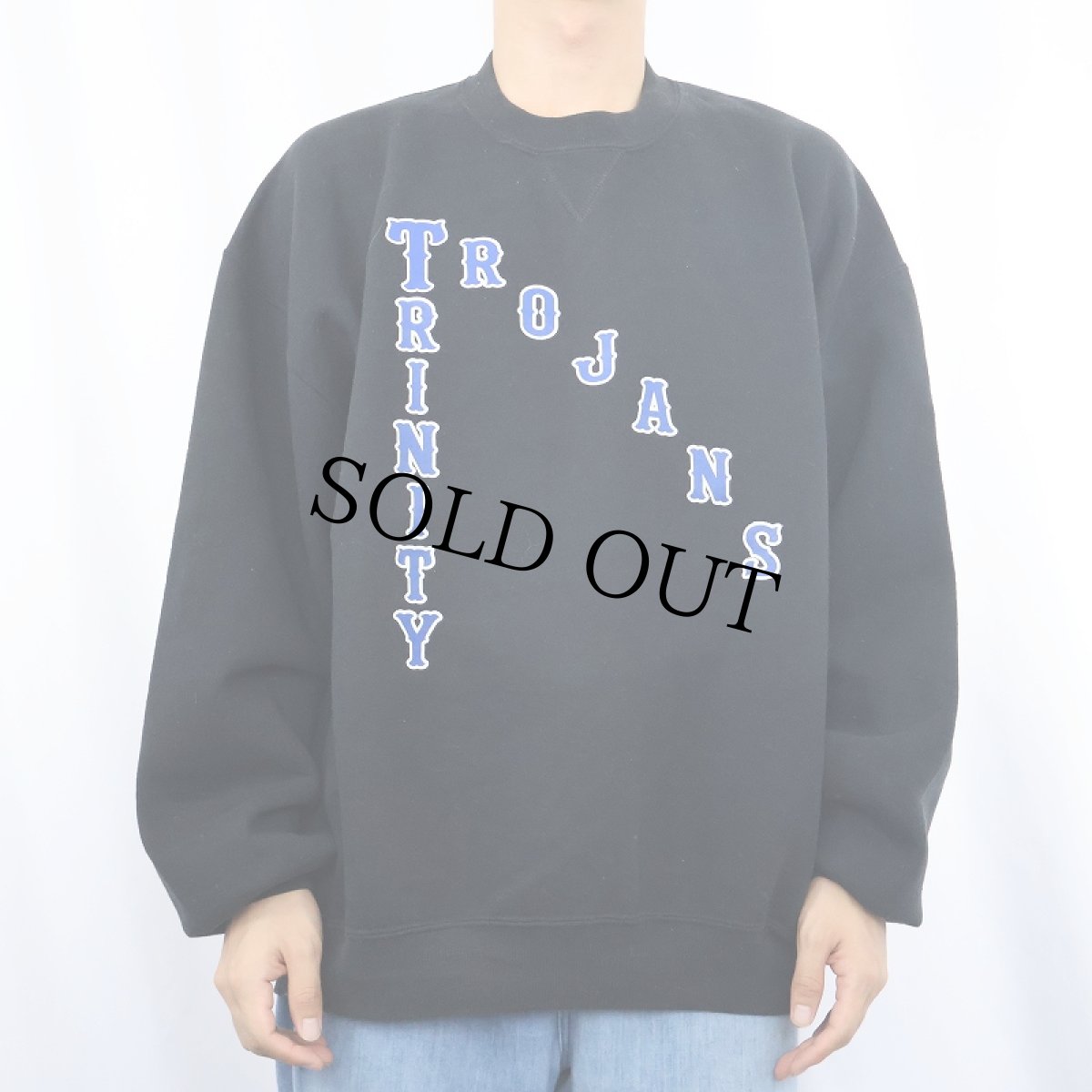 画像2: 90's RUSSELL ATHLETIC USA製 "TRINITY TROJANS" 前V フットボールチーム プリントスウェット BLACK XL (2)