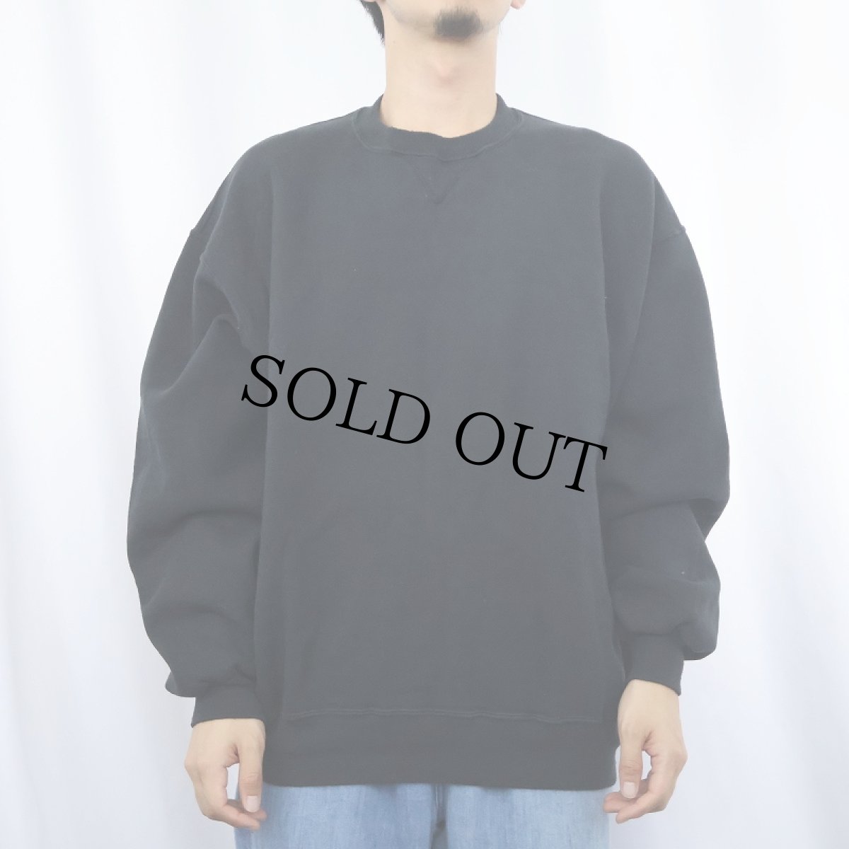 画像2: 90's RUSSELL ATHLETIC USA製 前V 無地スウェット BLACK XL (2)