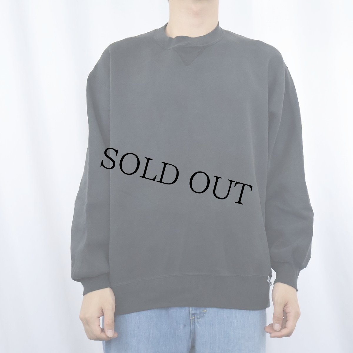 画像2: 90's RUSSELL ATHLETIC USA製 前V 無地スウェット BLACK XL (2)