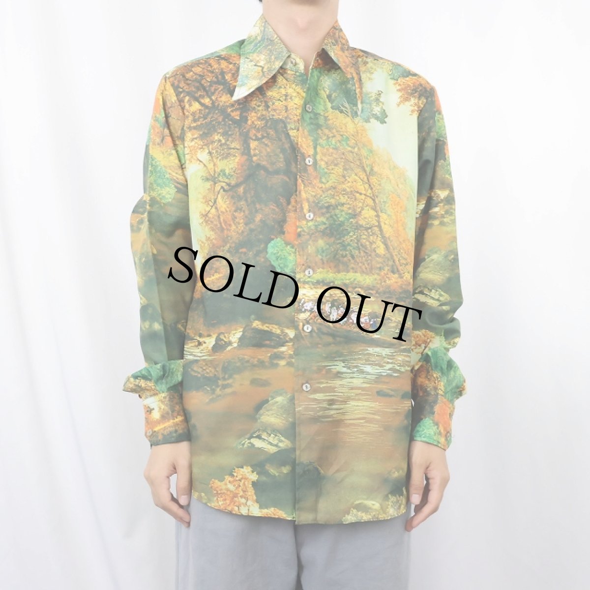 画像2: 70's KENNINGTON "七人の小人" 総柄 ポリエステルシャツ L (2)