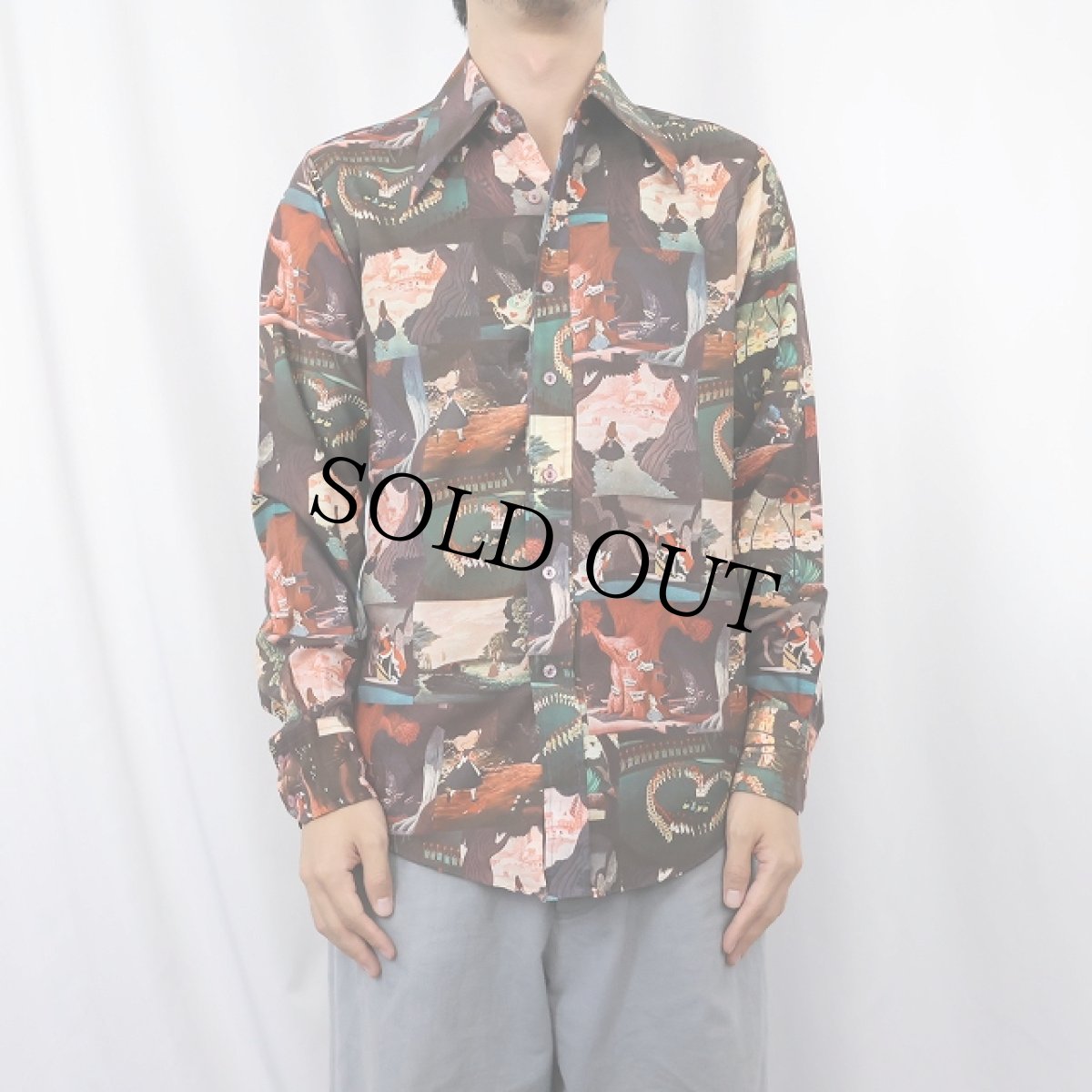 画像2: 70's KENNINGTON "Alice in Wonderland" 総柄 ポリエステルシャツ M (2)