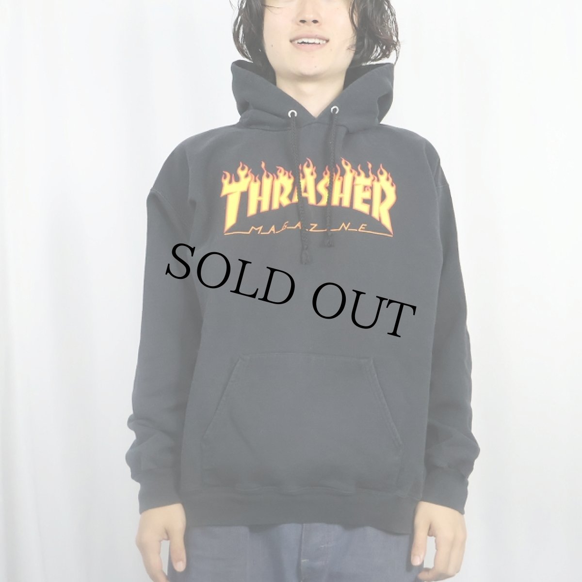 画像2: THRASHER ロゴプリントスウェットフーディー BLACK M (2)