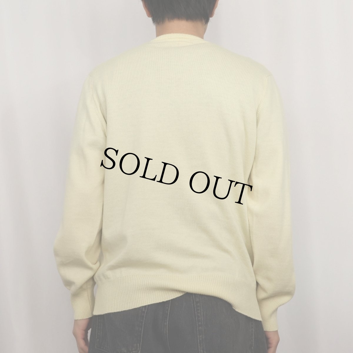 画像3: 70's CHEMISE LACOSTE FRANCE製 ロゴ刺繍 Vネック ウールニットセーター SIZE5 (3)