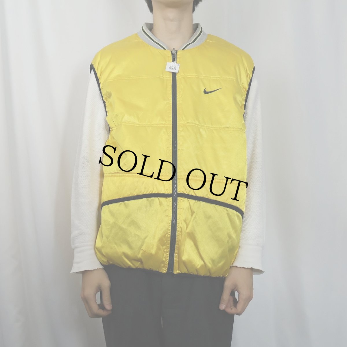 画像2: 90〜2000's NIKE ロゴ刺繍 ナイロンシャイニーベスト XL (2)