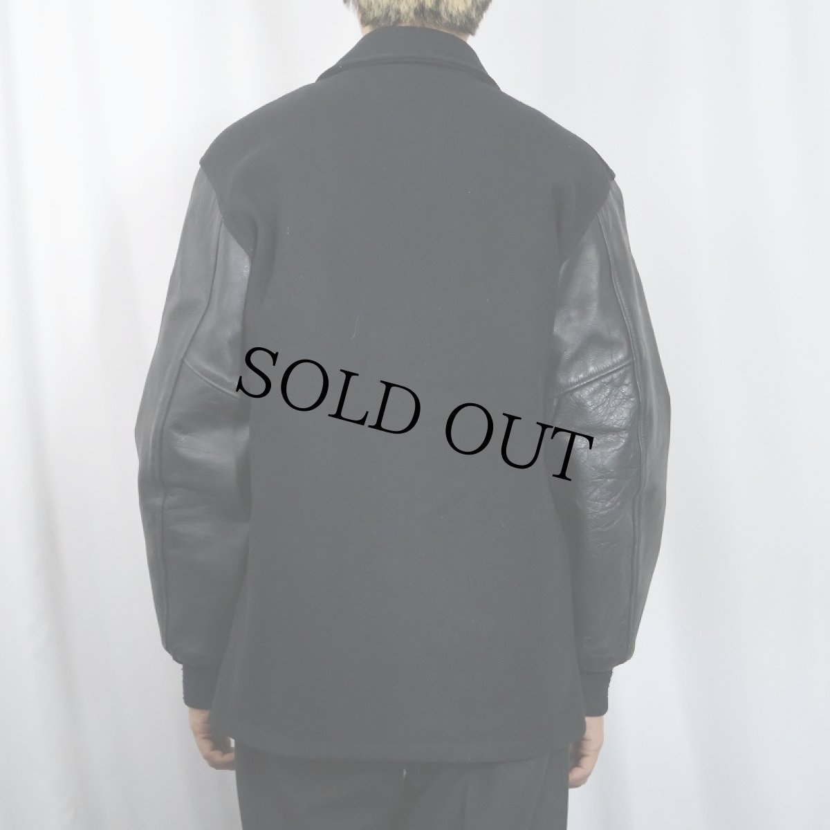 画像3: 70's "MID-EAST CONFERENCE CHAMPS" パッチ付き ウール×レザースタジャン BLACK (3)