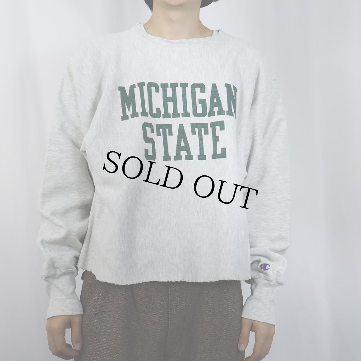 画像2: 90's Champion REVERSE WEAVE USA製 "MICHIGAN STATE" カットオフ プリントスウェット XXL (2)