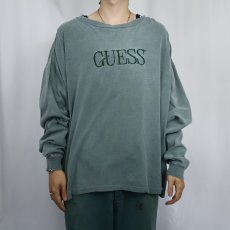 画像2: 90's GUESS USA製 後染め ロゴ刺繍 ロンT ONESIZE (2)