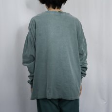 画像3: 90's GUESS USA製 後染め ロゴ刺繍 ロンT ONESIZE (3)