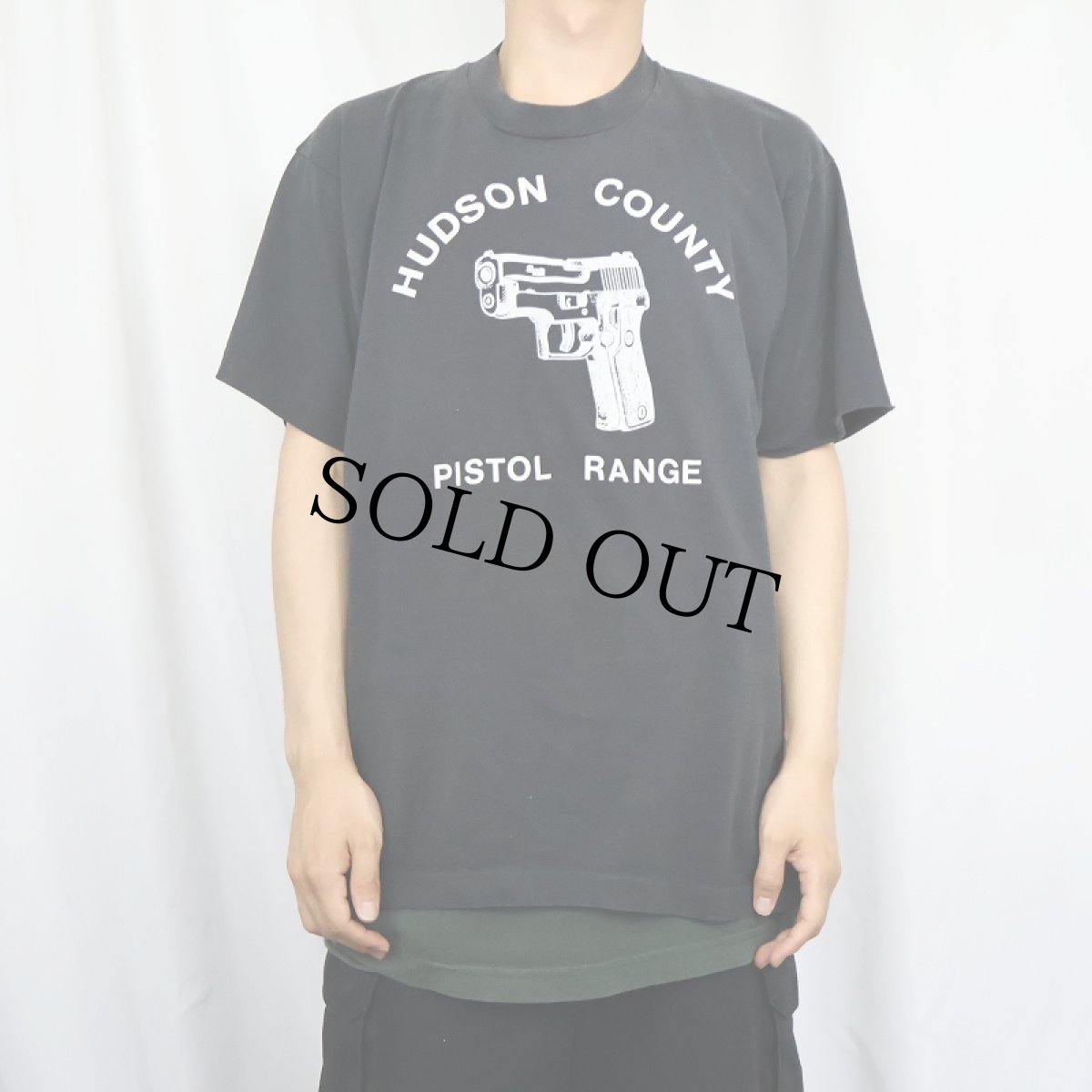 画像2: 90's USA製 "HUDSON COUNTY PISTOL RANG" 射撃場プリントTシャツ BLACK XL (2)