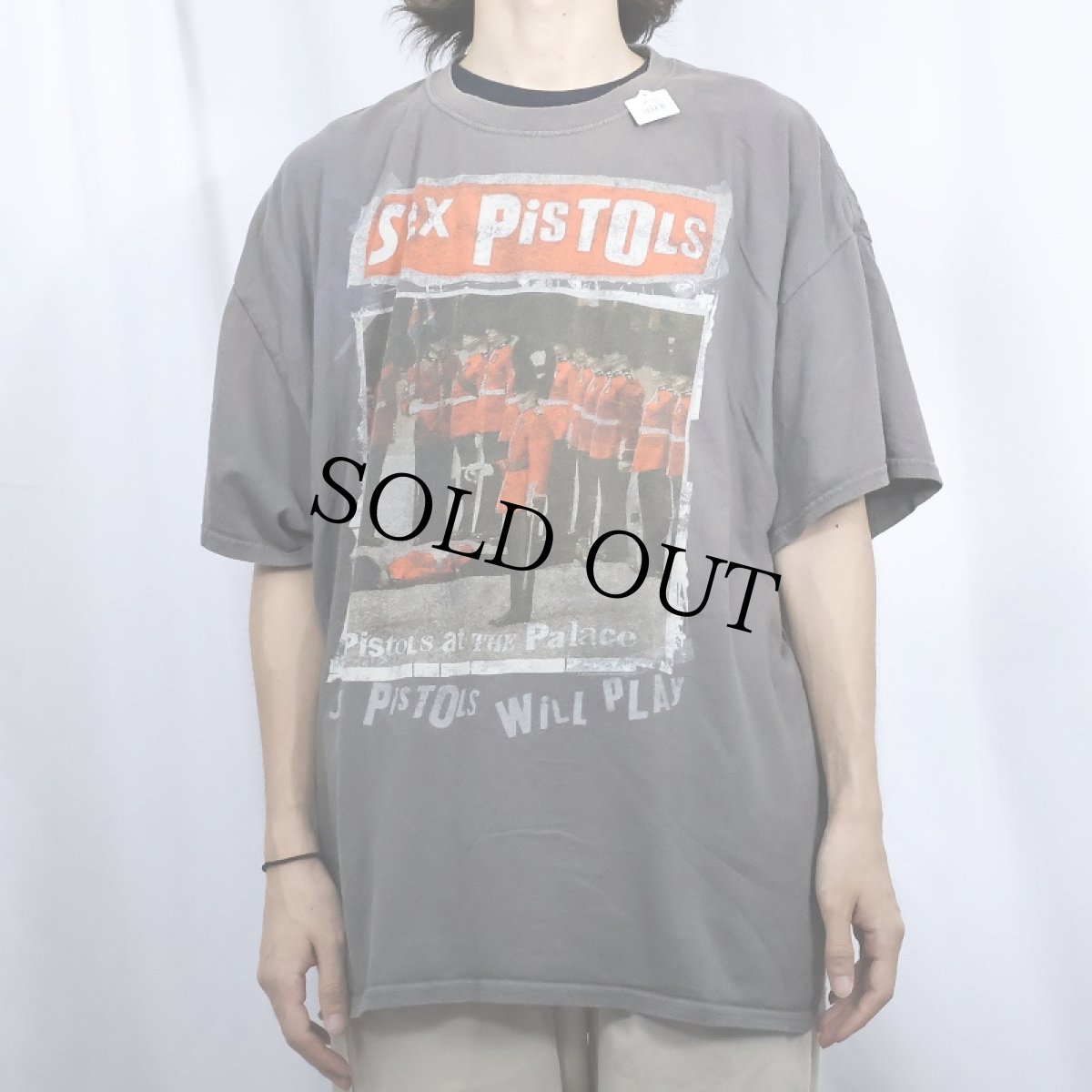 画像2: 2014 Sex Pistols "Pistols At The Palace" パンクロックバンドプリントTシャツ 2XL (2)