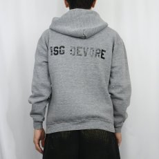 画像3: 80's RUSSELL ATHLETIC USA製 ”THIS WE'LL DEFEND” プリントスウェットジップパーカー L  (3)