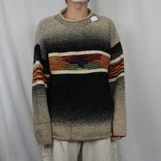 画像2: ネイティブ柄 ロールネックウールニットセーター (2)