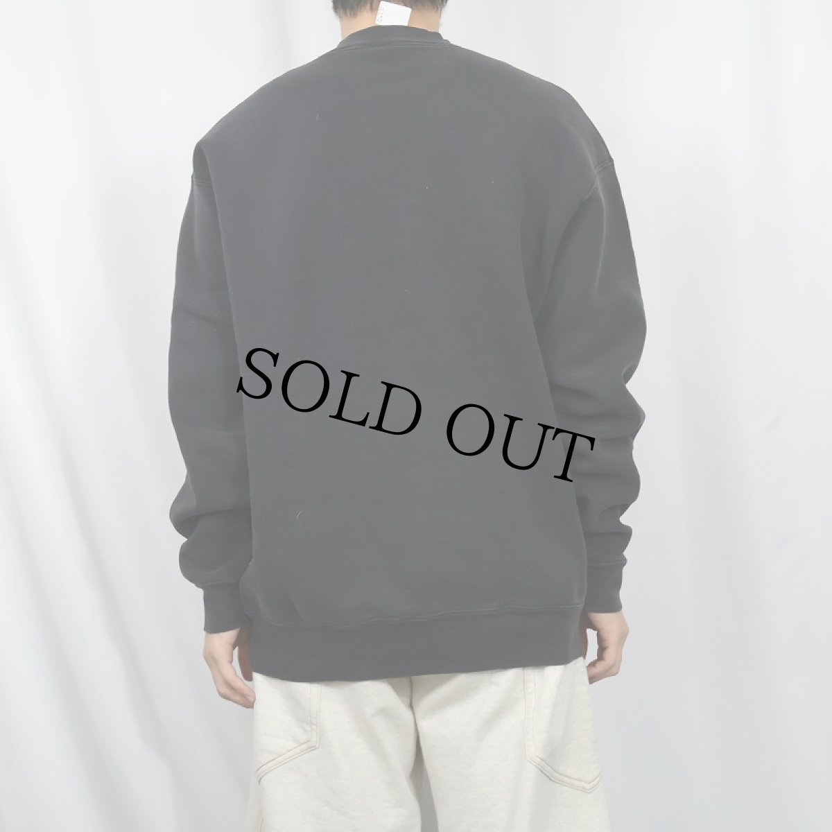 画像3: 90's FRUIT OF THE LOOM USA製 "THE X-FILES SEASON VI CREW" 刺繍付き スウェット BLACK XL (3)