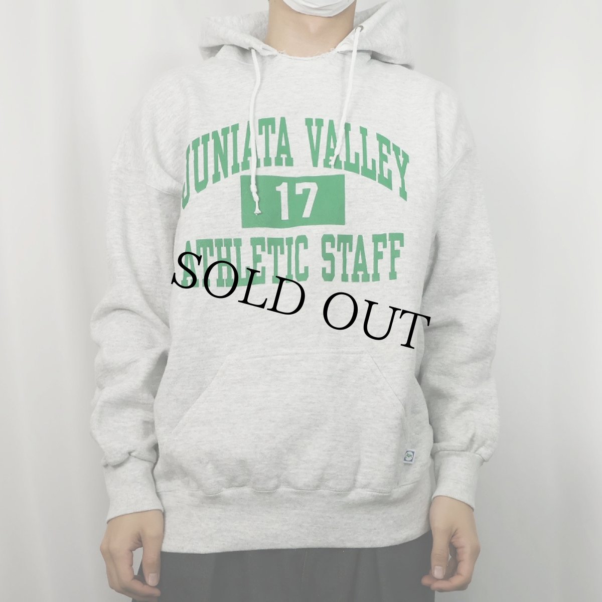 画像2: 90's DISCUS USA製 "JUNIATA VALLEY ATHLETIC STAFF" プリントスウェットフーディー (2)