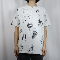 画像2: 90's USA製 "SHORE ACRES RESORT" 足跡プリントTシャツ L (2)