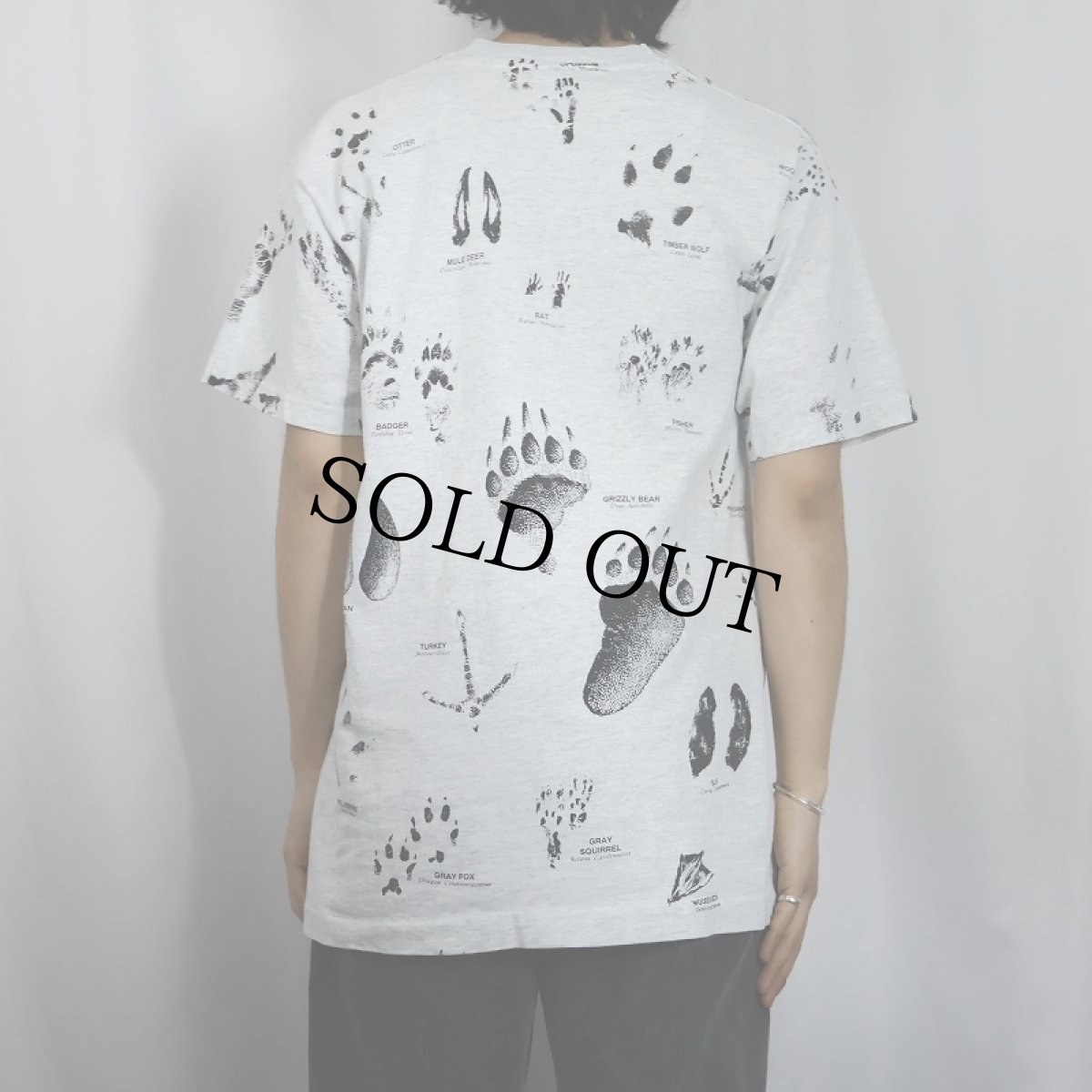 画像3: 90's USA製 "SHORE ACRES RESORT" 足跡プリントTシャツ L (3)