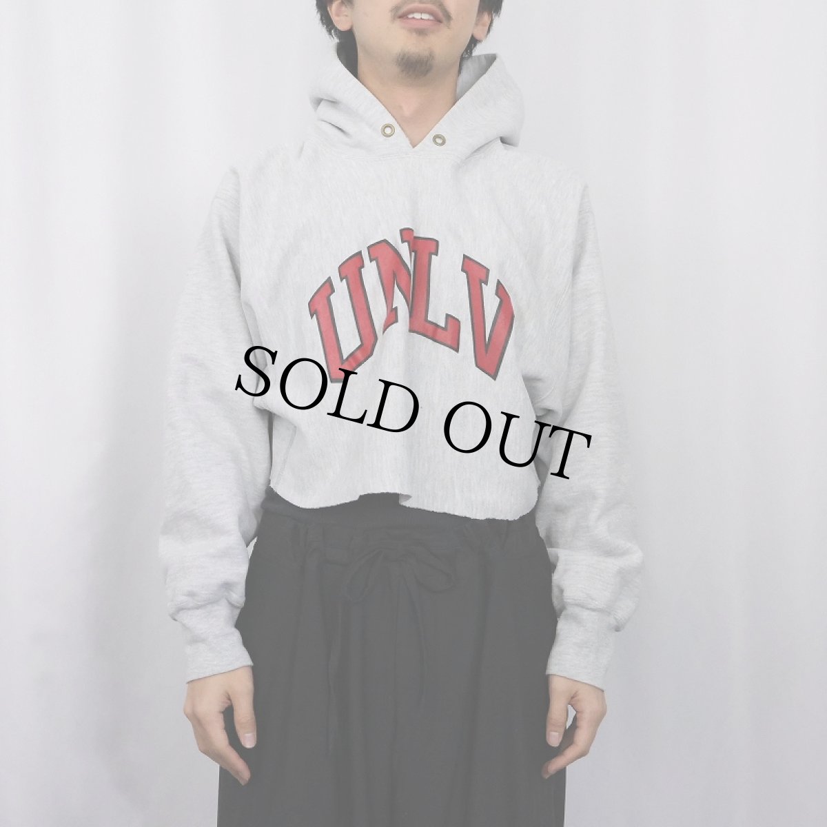 画像2: 80's Champion REVERSE WEAVE トリコタグ USA製 "UNLV" カットオフ プリントスウェットフーディー XXL (2)