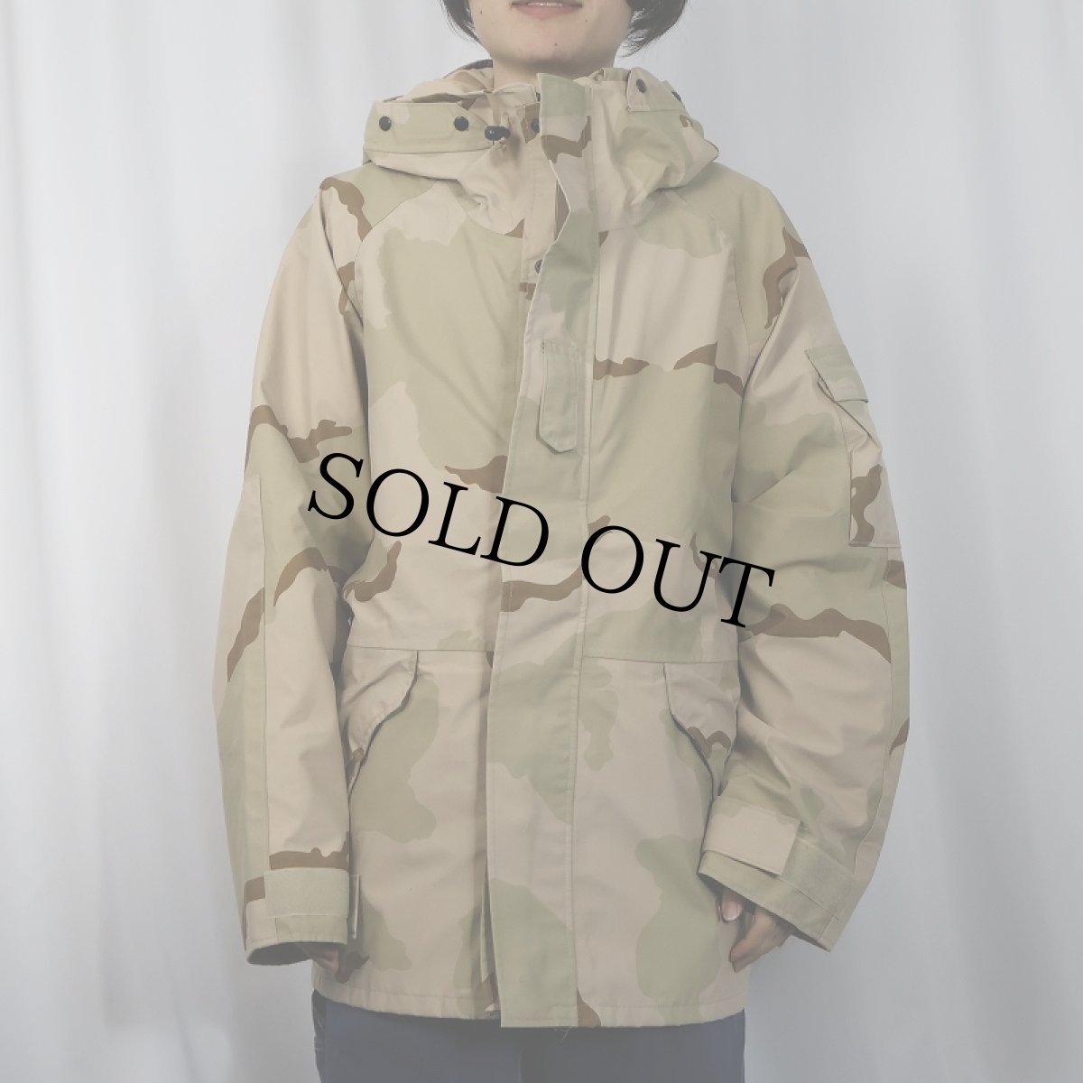 画像2: 2000's U.S.MILITARY ECWCS デザートカモ GORE-TEXパーカー LARGE-REGULAR (2)