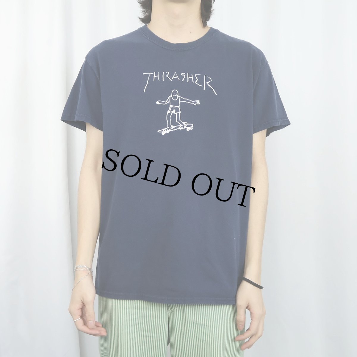 画像2: THRASHER "GONZ" イラストプリントTシャツ NAVY L (2)
