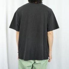 画像3: Steven Rhodes "My First Knife Fight" イラストプリントTシャツ BLACK (3)