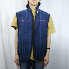画像2: ストライプ柄 刺繍入り インディゴベスト (2)