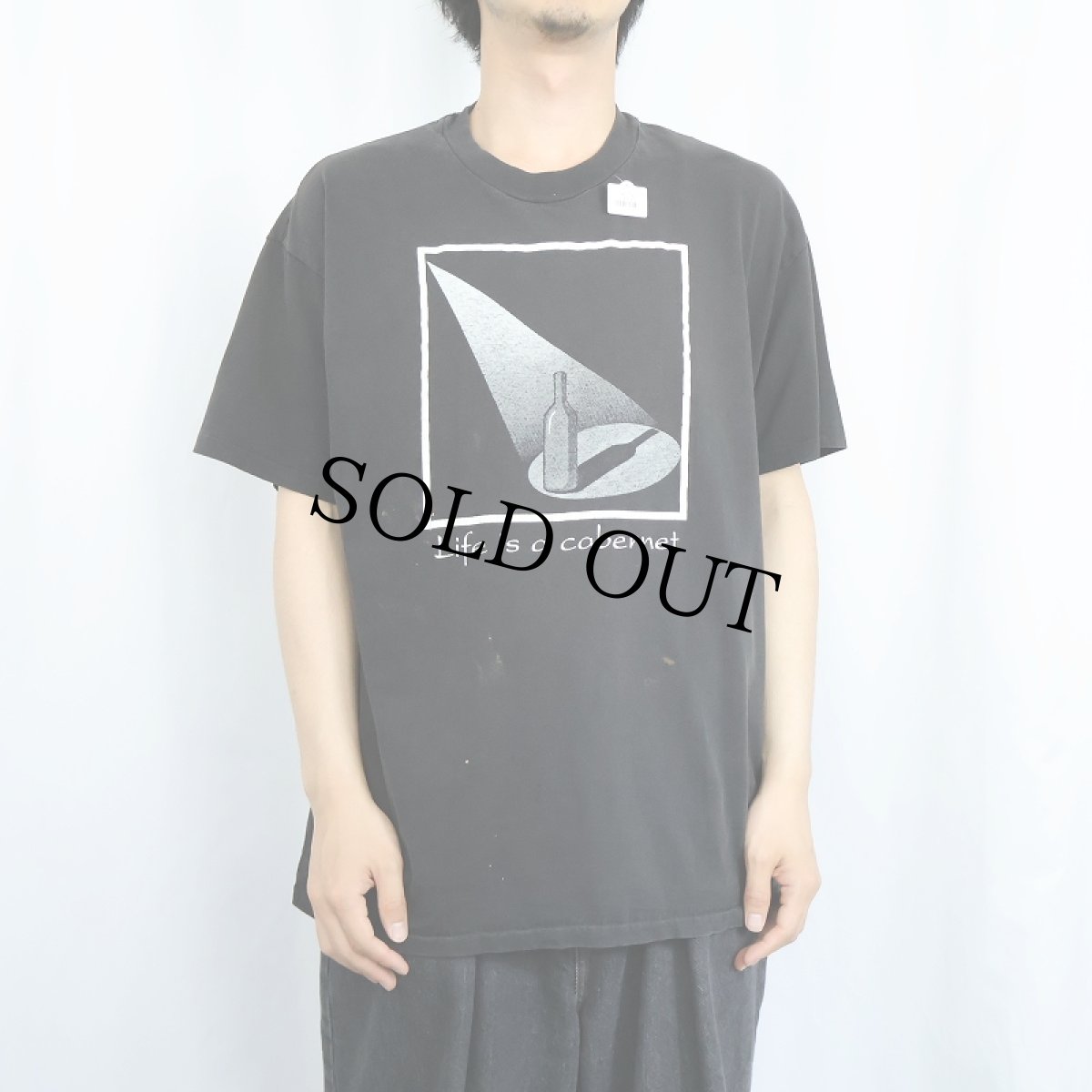 画像2: 90's USA製 "Life is a Cabernet" ワインボトルプリントTシャツ BLACK XL (2)