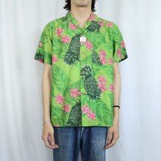 画像2: 60〜70's HAWAII製 花柄 古銭ボタン アロハシャツ (2)