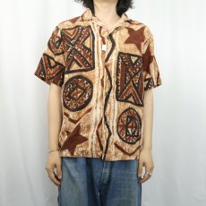 画像2: 60〜70's Island Casuals オールオーバーパターン 古銭ボタン オープンカラーシャツ (2)