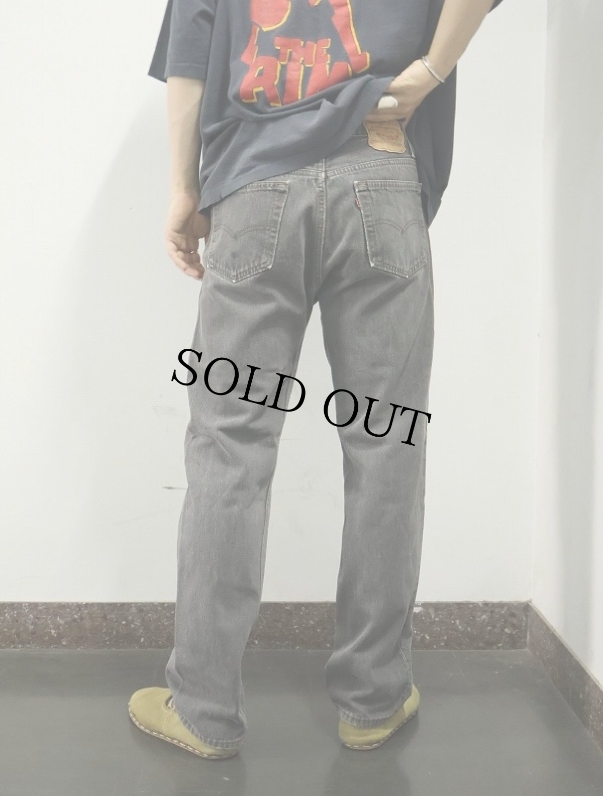 画像2: 80's Levi's 501-0658 USA製 先染め ブラックデニムパンツ W31 (2)