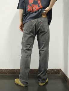 画像2: 80's Levi's 501-0658 USA製 先染め ブラックデニムパンツ W31 (2)