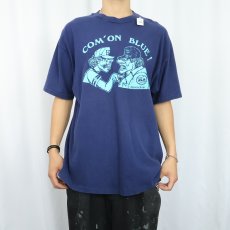画像2: 90's USA製 "COM'ON BLUE!" ジョークプリントTシャツ NAVY XL (2)