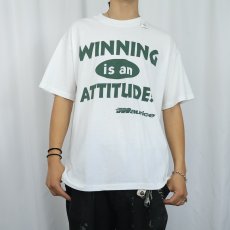 画像2: 90's USA製 "WINNING is an ATTITUDE!” メッセージプリントTシャツ L (2)