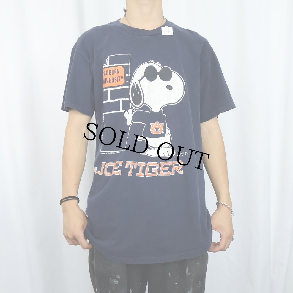 画像2: 80's SNOOPY USA製 "JOE COOL" パロディキャラクタープリントTシャツ NAVY L (2)