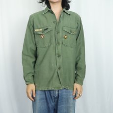 画像2: 60〜70's U.S.ARMY ピンズ付き ユーティリティシャツ (2)