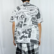 画像4: 90's USA製 ニュースペーパー柄 カットオフ 大判プリントTシャツ ONESIZE (4)