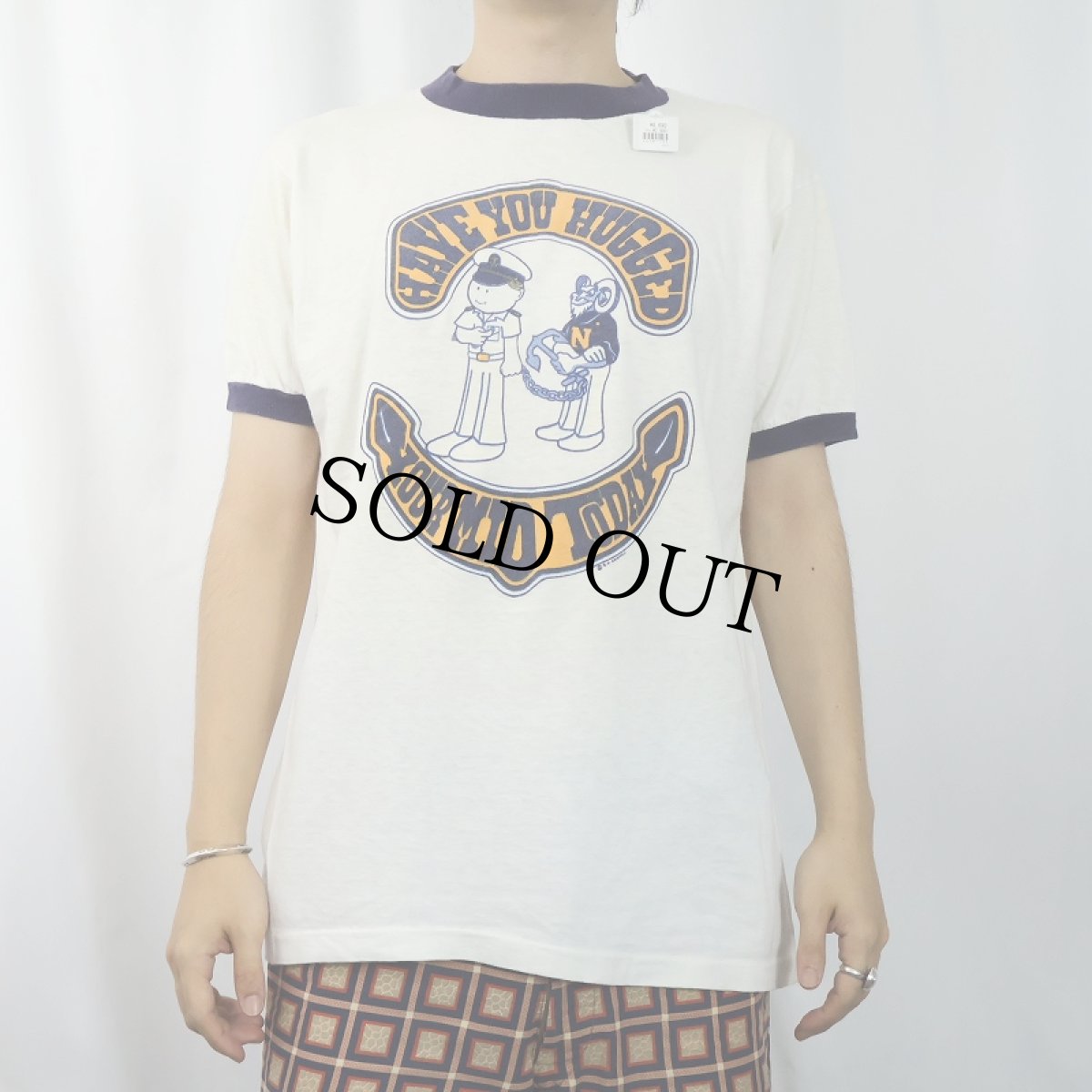 画像2: 70〜80's "HAVE YOU HUGGED YOUR MID TODAY" プリントリンガーTシャツ (2)