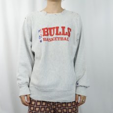 画像2: 90's Champion REVERSE WEAVE USA製 "BULLS BASKETBALL" NBAチーム プリントスウェット L (2)