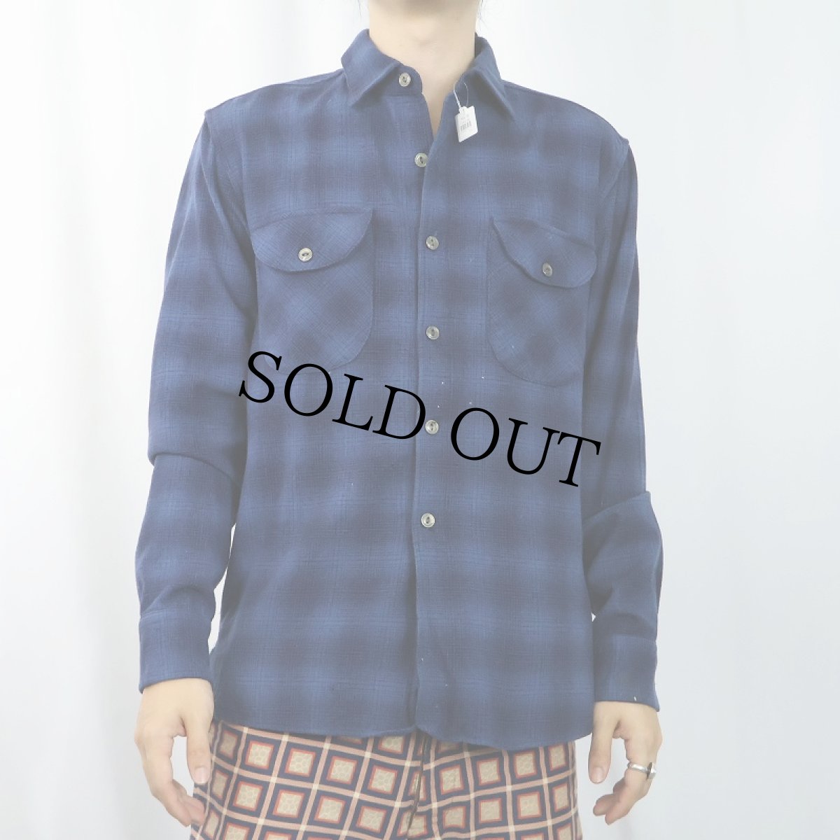 画像2: PENDLETON "OLIVER" 猫目ボタン オンブレーチェック柄 ウールシャツ NAVY M (2)