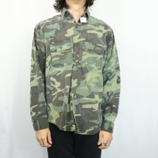 画像2: 70〜80's FIVE BROTHER USA製 ウッドランドカモ柄 ライトネルシャツ M (2)