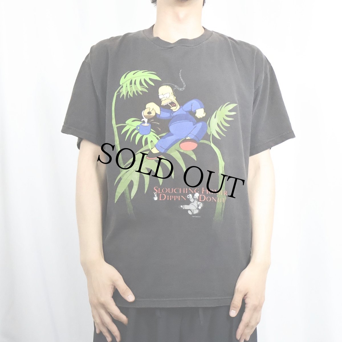 画像2: 90〜2000's THE SIMPSONS USA製 "SLOUCHING HOMER..." キャラクタープリントTシャツ BLACK L (2)