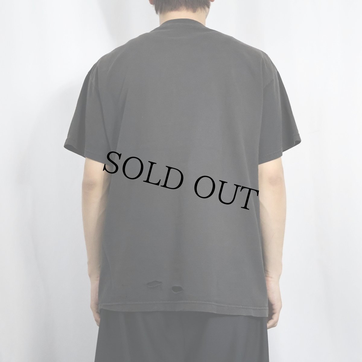 画像3: 90〜2000's THE SIMPSONS USA製 "SLOUCHING HOMER..." キャラクタープリントTシャツ BLACK L (3)