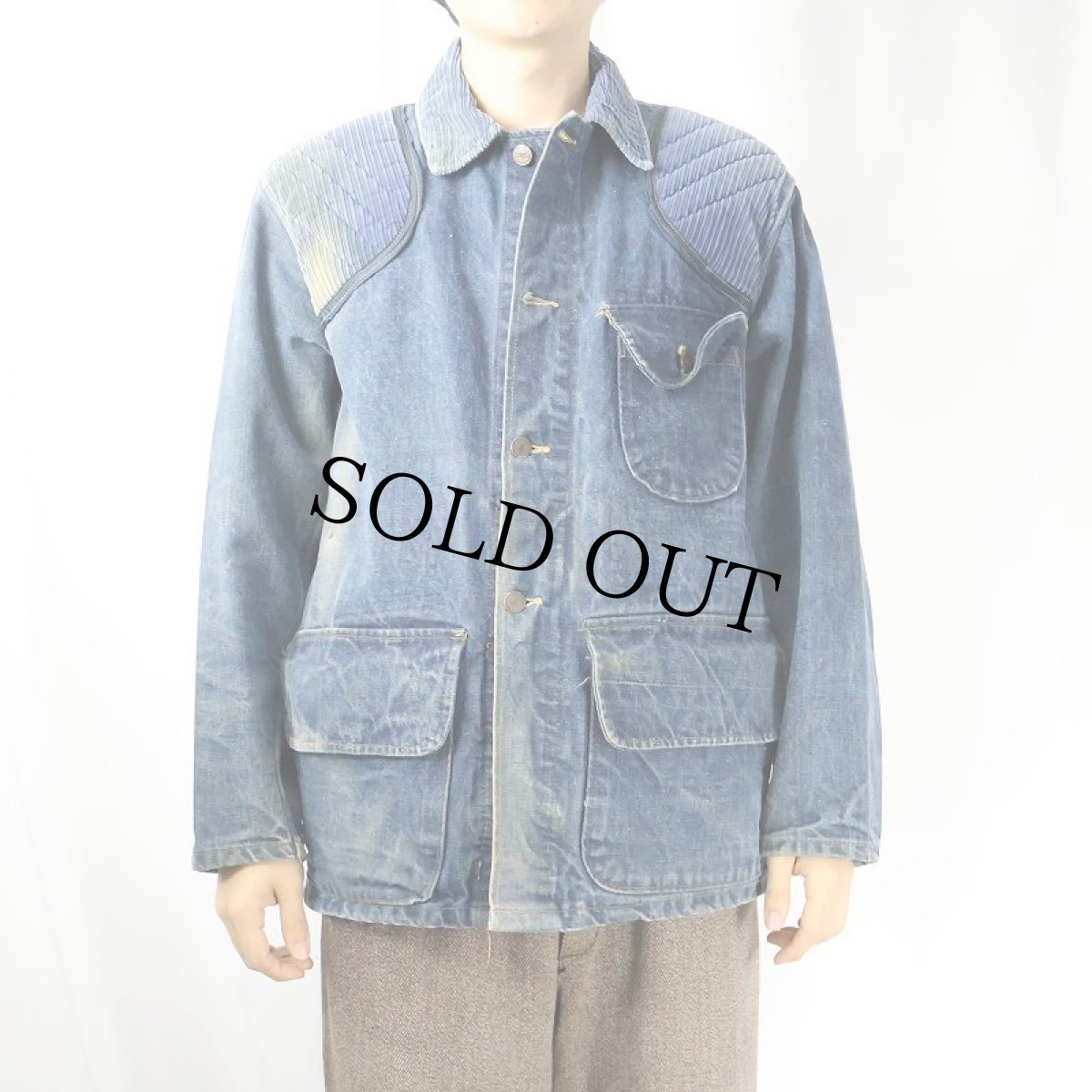 画像2: 70〜80's SAFTBAK コーデュロイガンパッチ付き デニムハンティングジャケット (2)