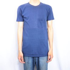 画像2: 70's SNEAKERS USA製 "丸ポケ" 無地ポケットTシャツ NAVY M (2)