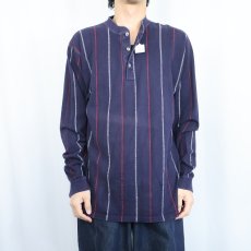 画像2: 80's Eddie Bauer ストライプ柄 ヘンリーネックロンT NAVY (2)