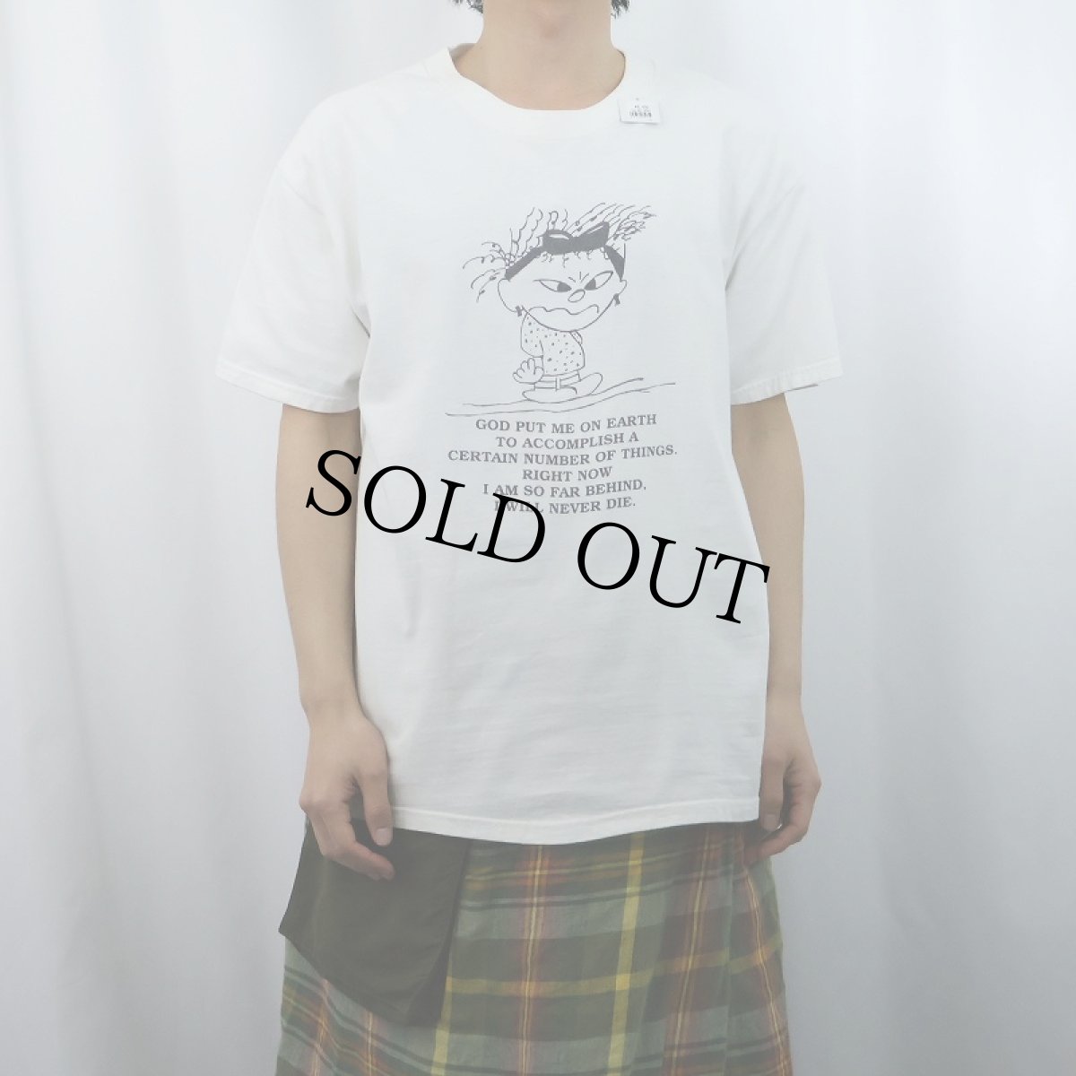 画像2: 90's "GOD PUT ME ON EARTH..." イラストプリントTシャツ L (2)